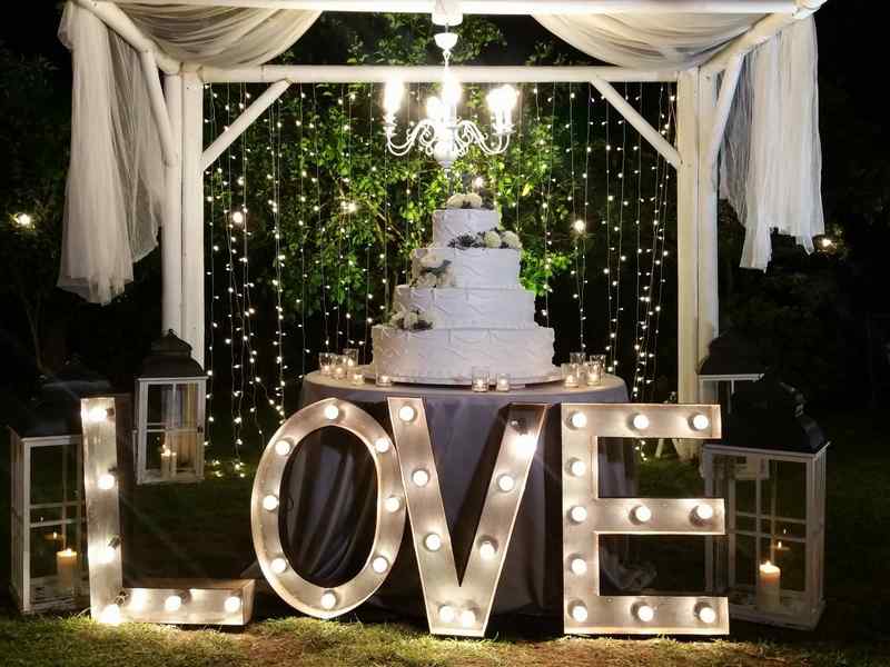 Unconventional Wedding 
